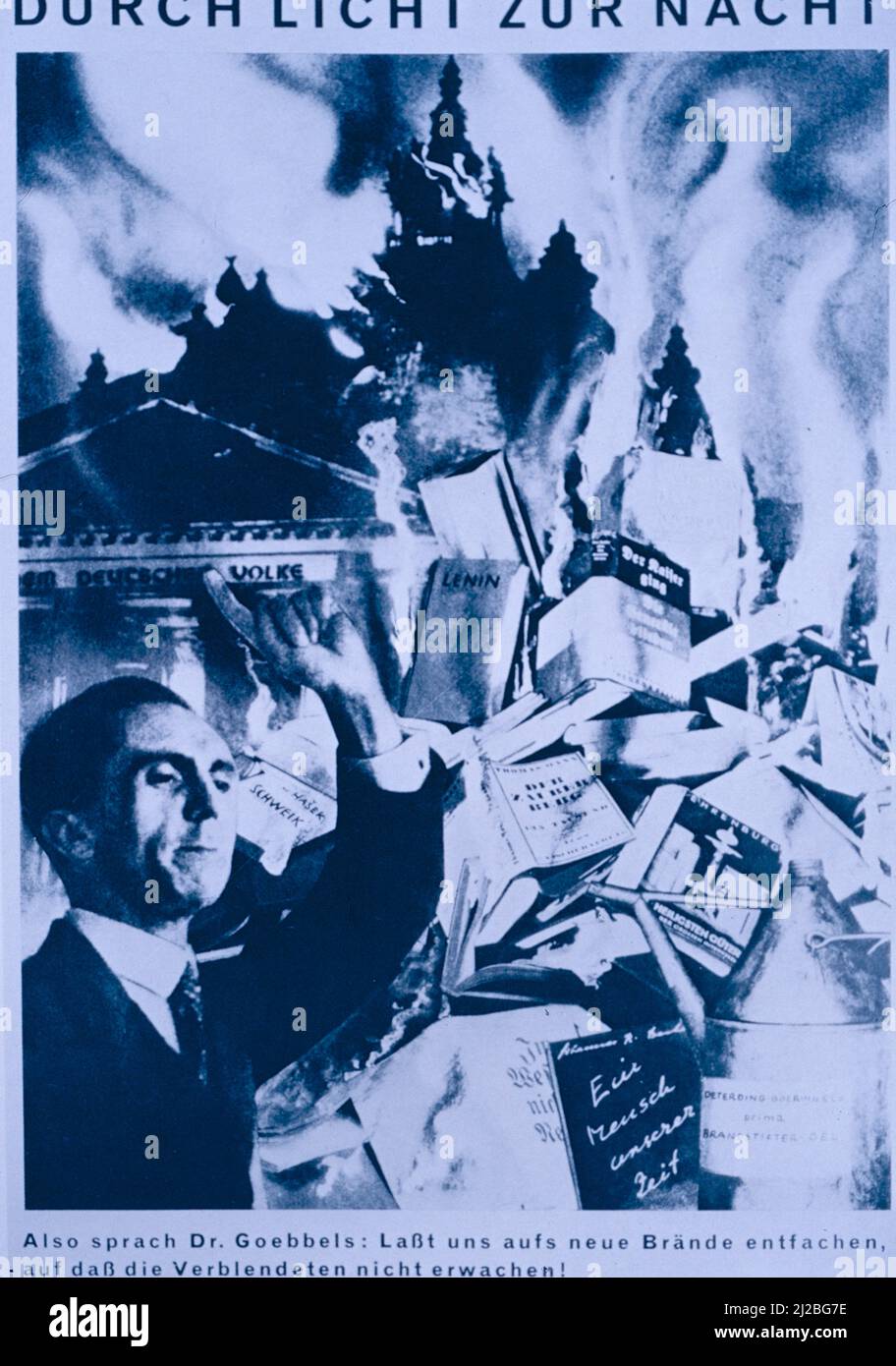 Durch Licht Zur Nacht. Anche Sprach Dr. Goebbels, opera dell'artista tedesco John Heartfield, 1933 Foto Stock