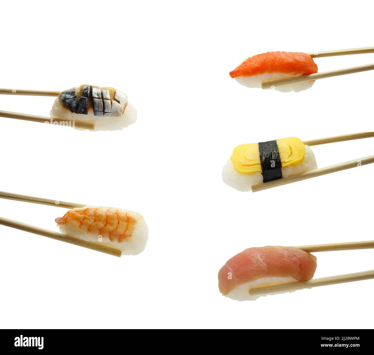 sushi con bacchette isolate su sfondo bianco Foto Stock
