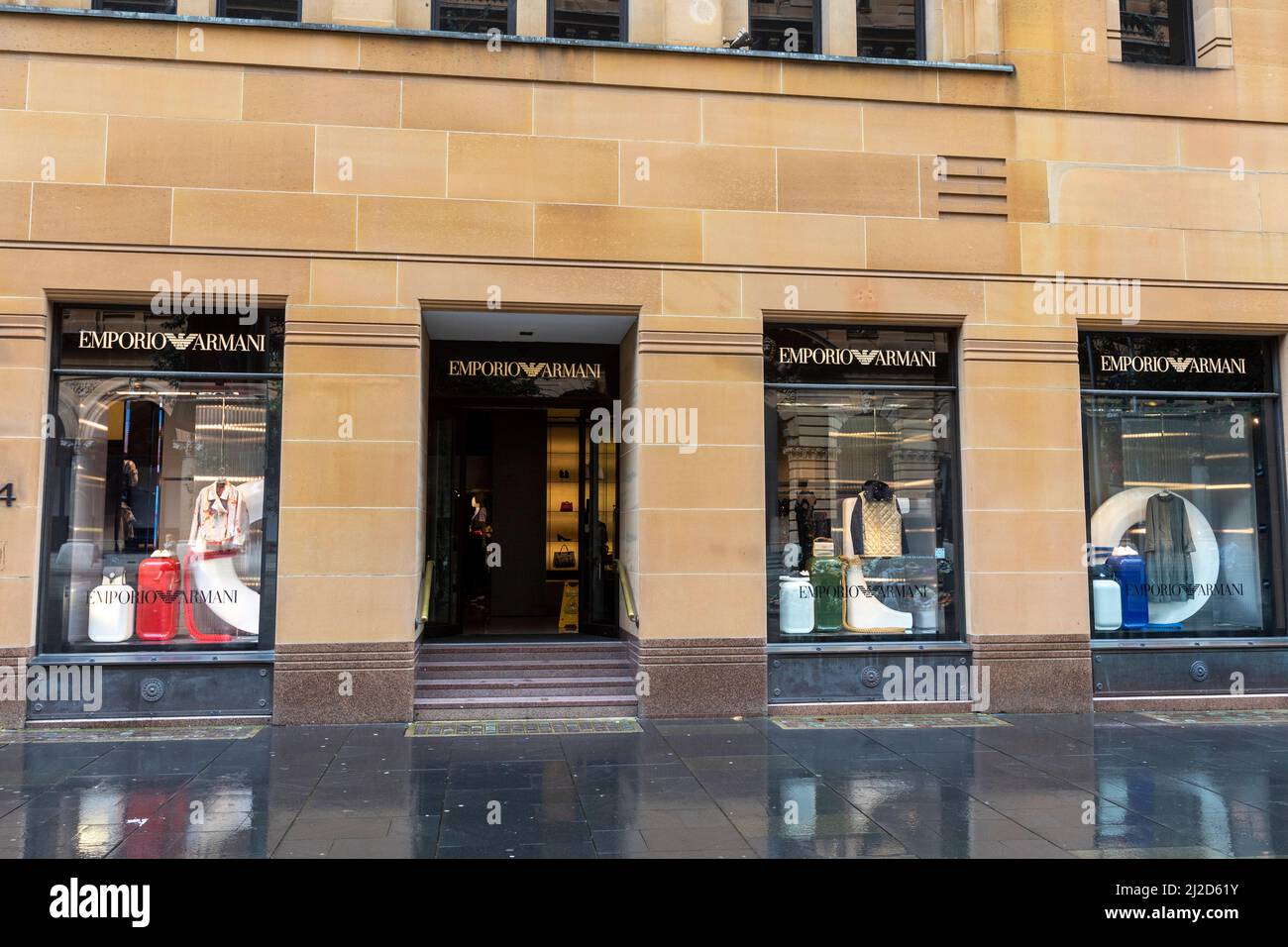 Negozio di abbigliamento e articoli di lusso Emporio Armani a Martin Place, Sydney, NSW, Australia Foto Stock
