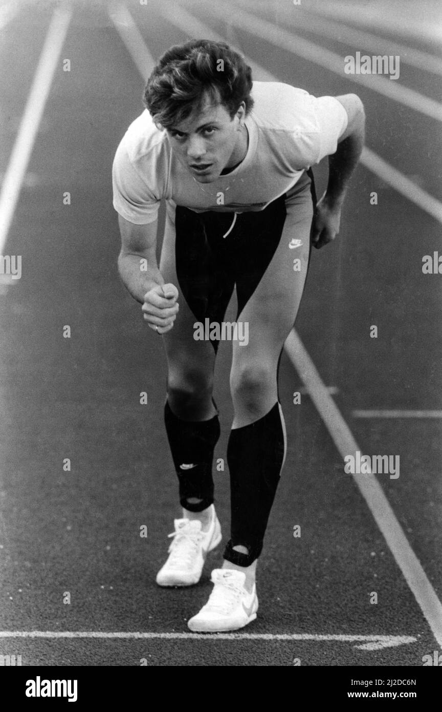 UK 800 metri campione Tom McKean - si è messo a vincere il suo primo cappellino. 21st giugno 1985. Foto Stock
