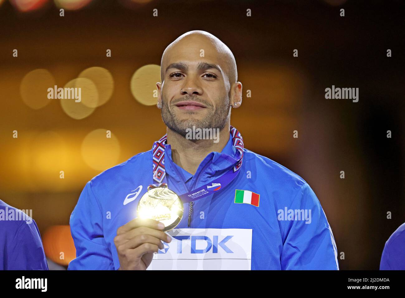 Lamont Marcell Jacobs (ITA) si pone con medaglia d'oro dopo aver vinto il 60m nel 6,41 durante il World Athletics Indoor Championships, Sabato, 19 marzo 20 Foto Stock