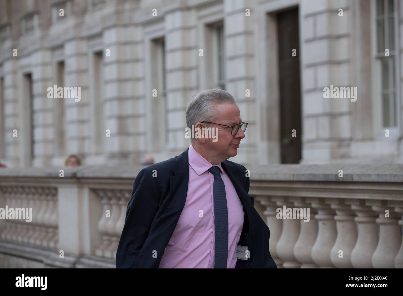Londra, Regno Unito. 31st Mar, 2022. Michael Gove, Segretario di Stato per le comunità abitative e il governo locale arriva al gabinetto Foto Stock