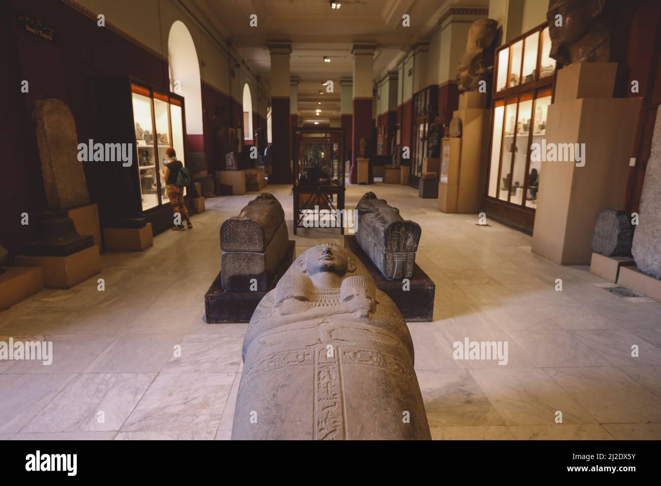 Vista interna delle mostre e degli interni del Museo Egizio del Cairo, il più antico museo archeologico del Medio Oriente Foto Stock