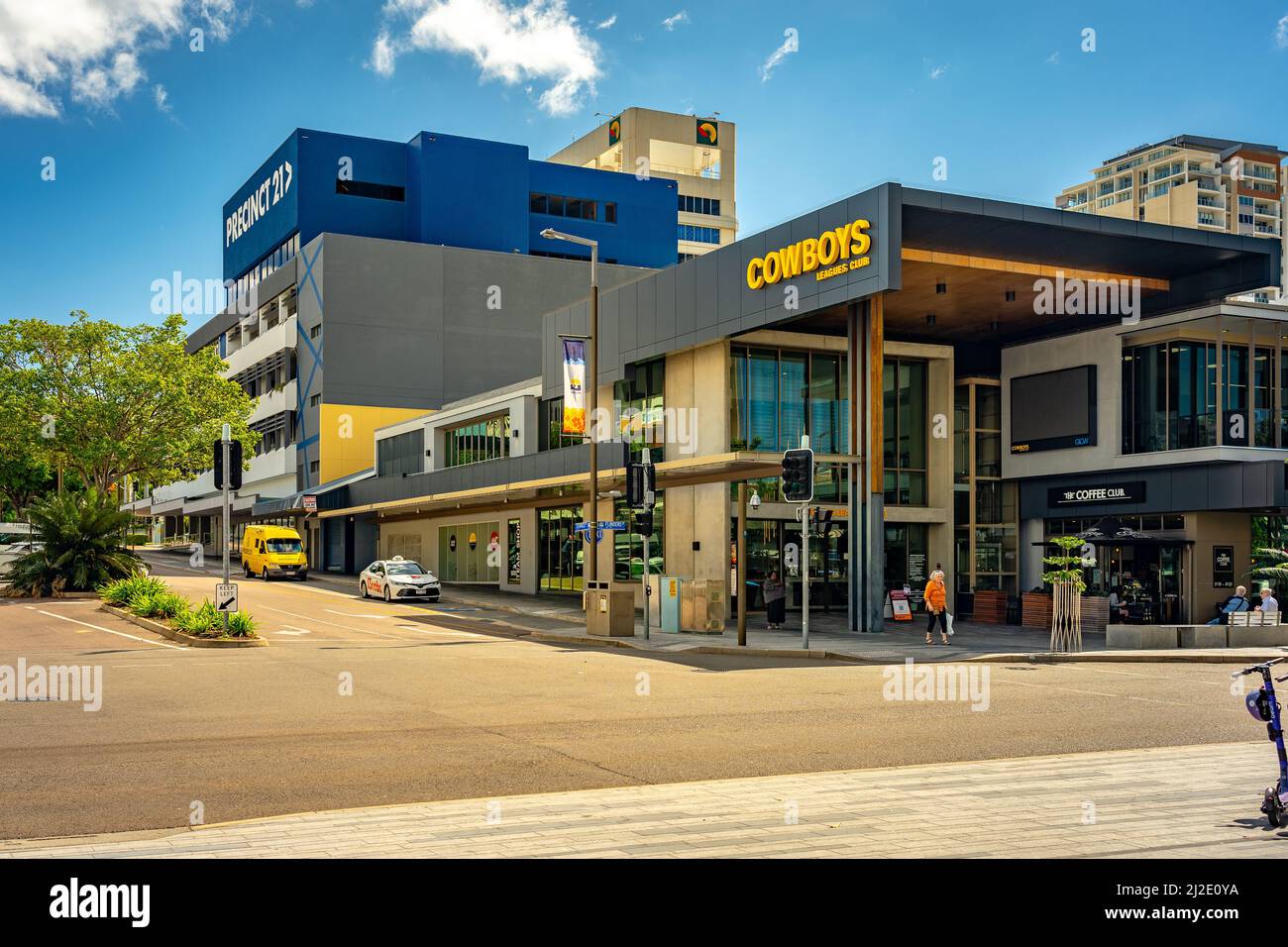 Townsville, Queensland, Australia - Cowboys Leagues Club Building Foto Stock