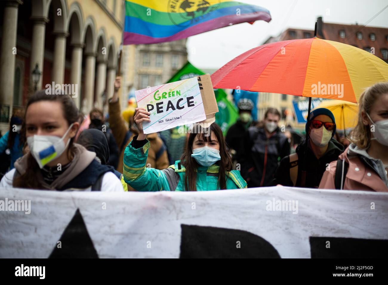 Il 1st aprile 2022, circa 65 partecipanti si sono riuniti a Monaco per dimostrare, tra gli altri, per la protezione di Luetzerath e per il raggiungimento dell'obiettivo di 1,5 gradi. (Foto di Alexander Pohl/Sipa USA) Foto Stock