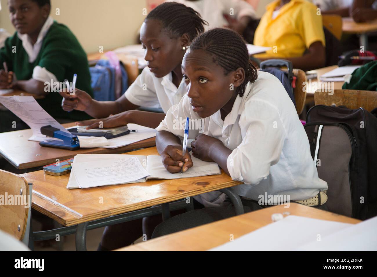 Studentesse africane di scuola secondaria nella regione di Oshana, Namibia, Sud Africa. Foto Stock
