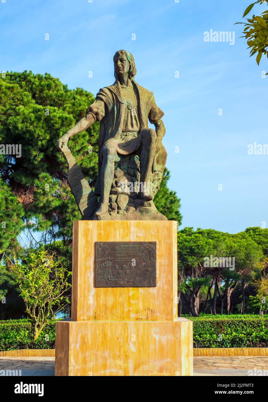Statua di Cristoforo Colombo nel Monastero di la Rábida, Huelva, opera dello scultore sivigliano Alberto Germán Franco. Foto Stock