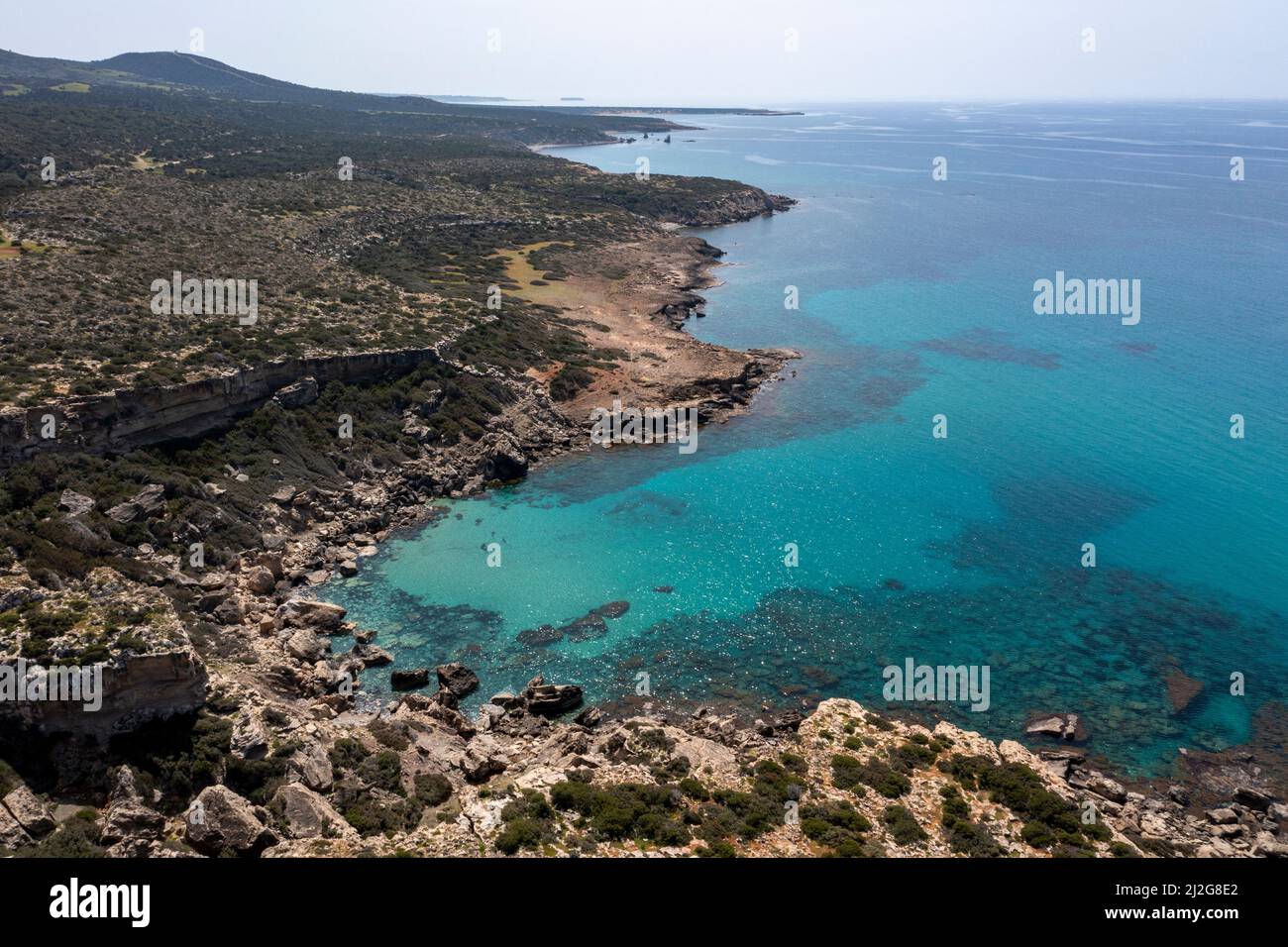 Vista aerea della costa meridionale del Parco Nazionale Akamas, regione di Paphos, Cipro. Foto Stock