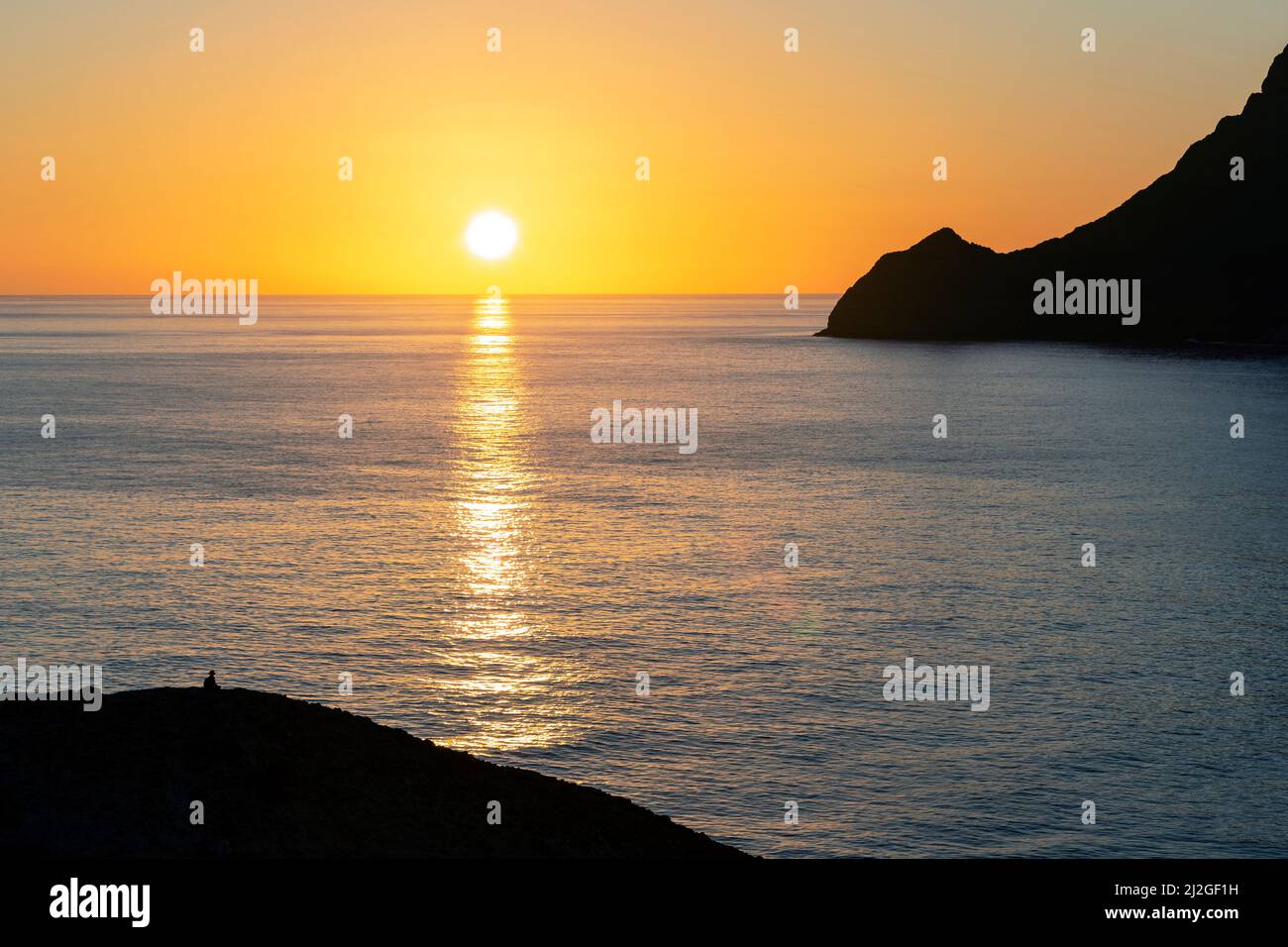 Tramonto sulla spiaggia di Monsul, Cabo de Gata Nijar, Andalucia Spagna Foto Stock