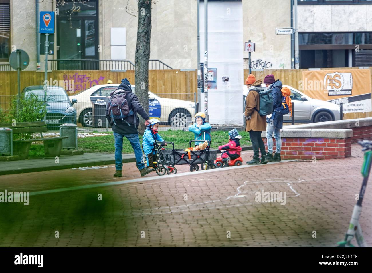 Winterlicher Kinder Spielplatz ad Hannover, Linden, Stephanus Straße. Foto Stock