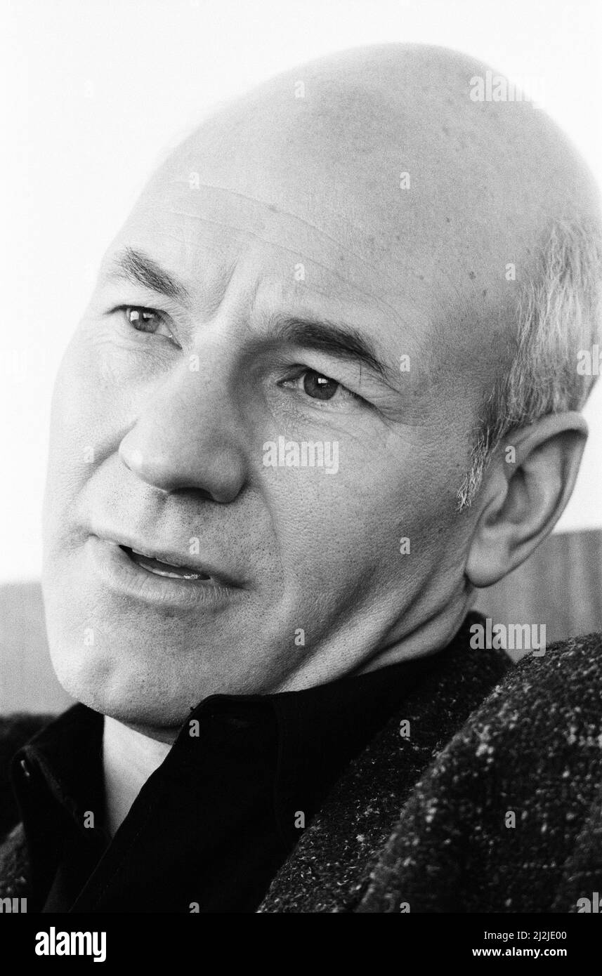 Patrick Stewart, attore, che sta giocando il ruolo del capitano Jean Luc Picard in Star Trek la prossima generazione, nella foto del 20th aprile 1988. Foto Stock