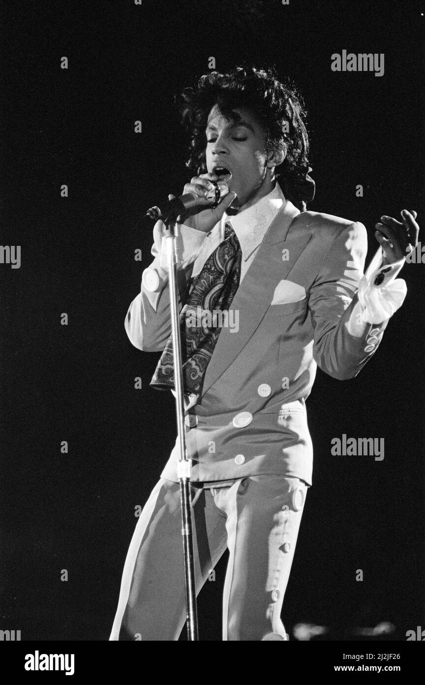 Il principe si esibisce al NEC durante il suo tour di Lovesexy. 5th agosto 1988. Foto Stock