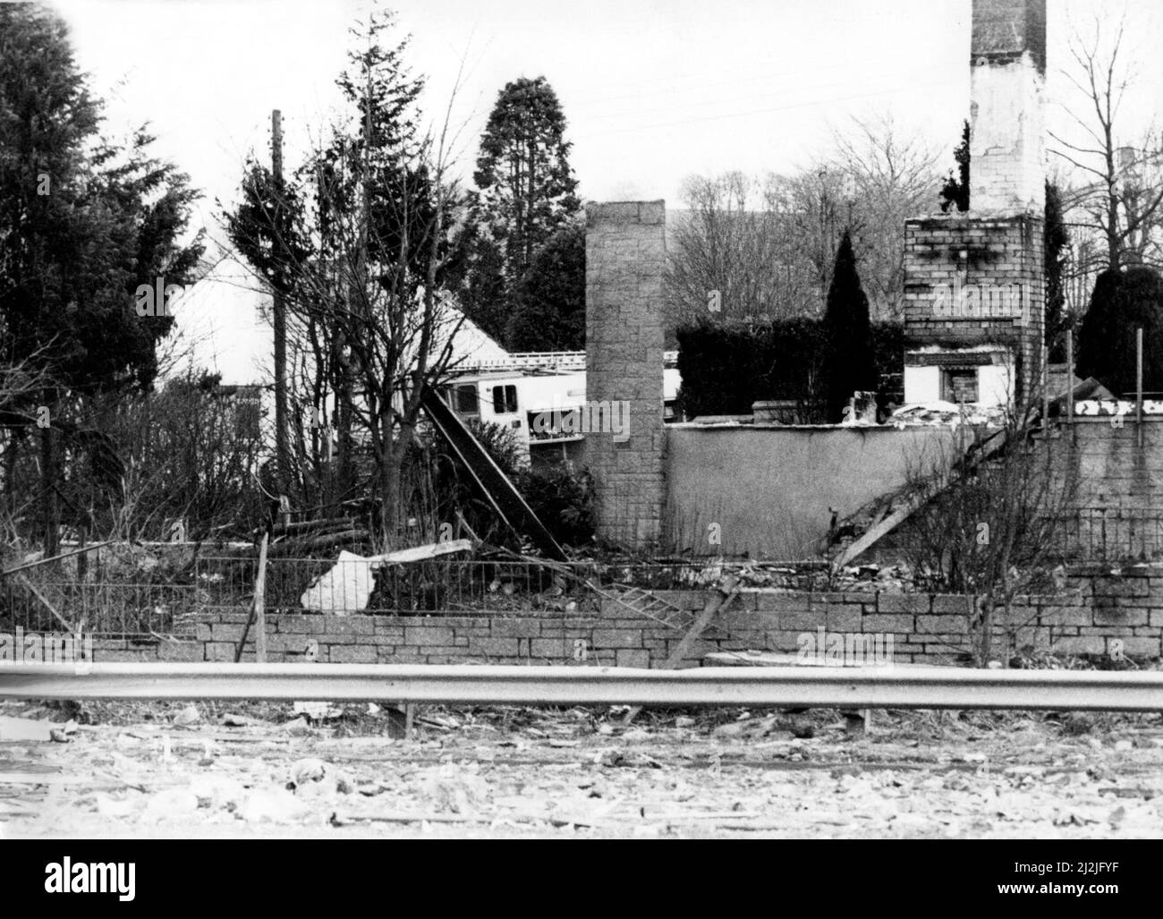 Il disastro aereo di Lockerbie che si è verificato il 21st dicembre, 1988. Il velivolo coinvolto era il Pam Boeing 747-121, Clipper Maid of the Seas. Una scena della devastazione dentro e intorno Lockerbie. 22/12/1988 Foto Stock