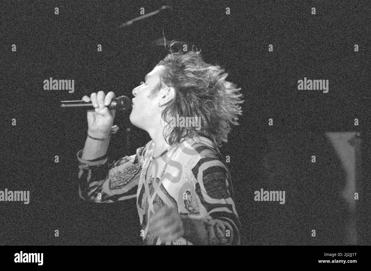 Simon le Bon cantò con la sua band Duran Duran dal vivo il 11th novembre 1988 Foto Stock