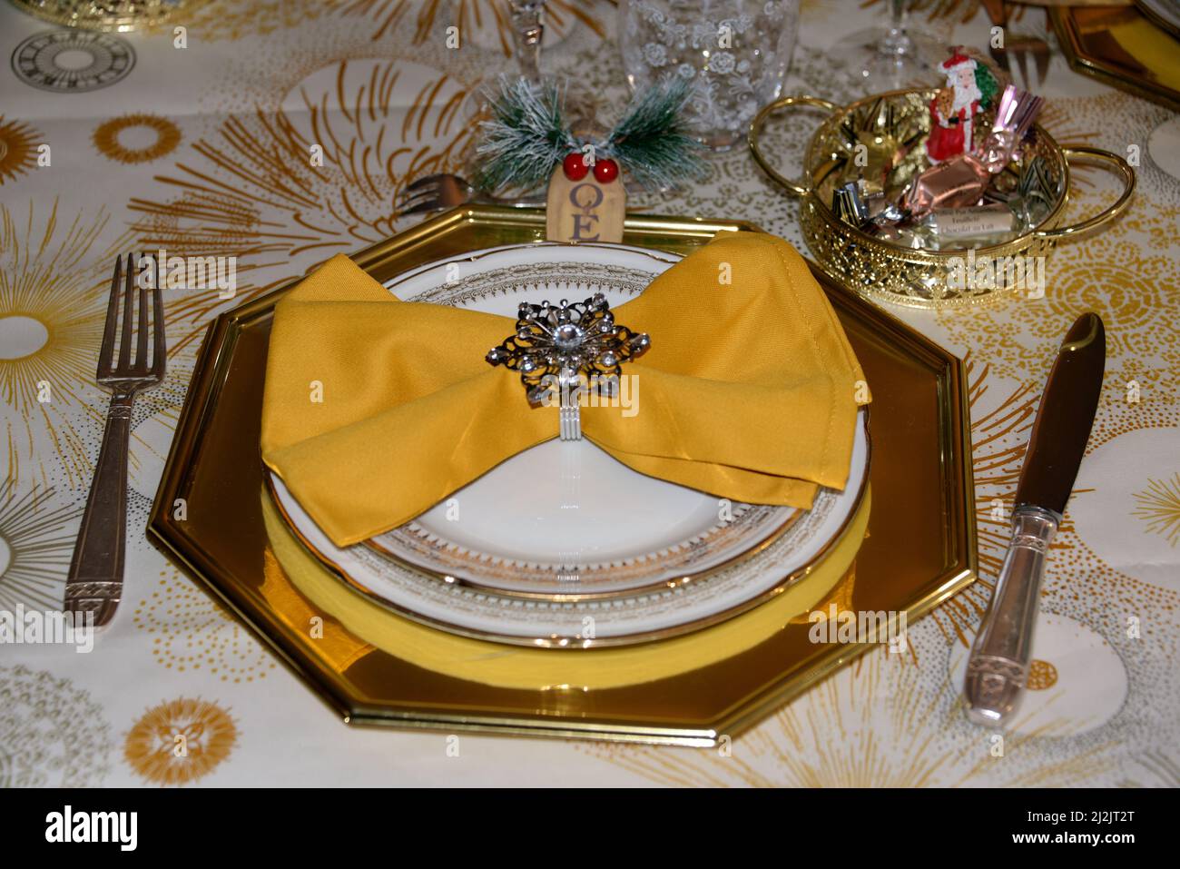 Tavolo per un pasto festivo per Natale Foto Stock