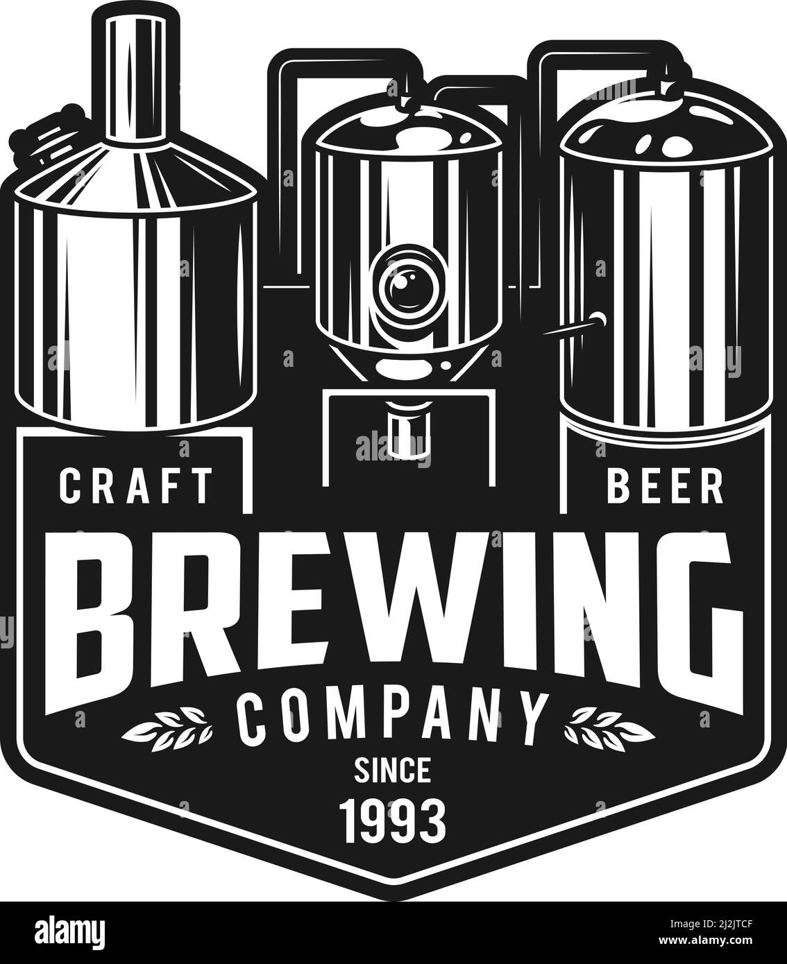 Emblema della fabbrica di birra vintage monocromo con macchina per la produzione di birra e iscrizioni illustrazione vettoriale isolata Illustrazione Vettoriale