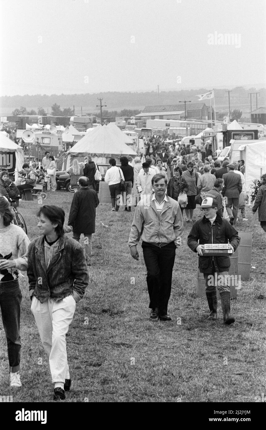 Scene generali all'Honley Show, West Yorkshire. 11th giugno 1988. Foto Stock