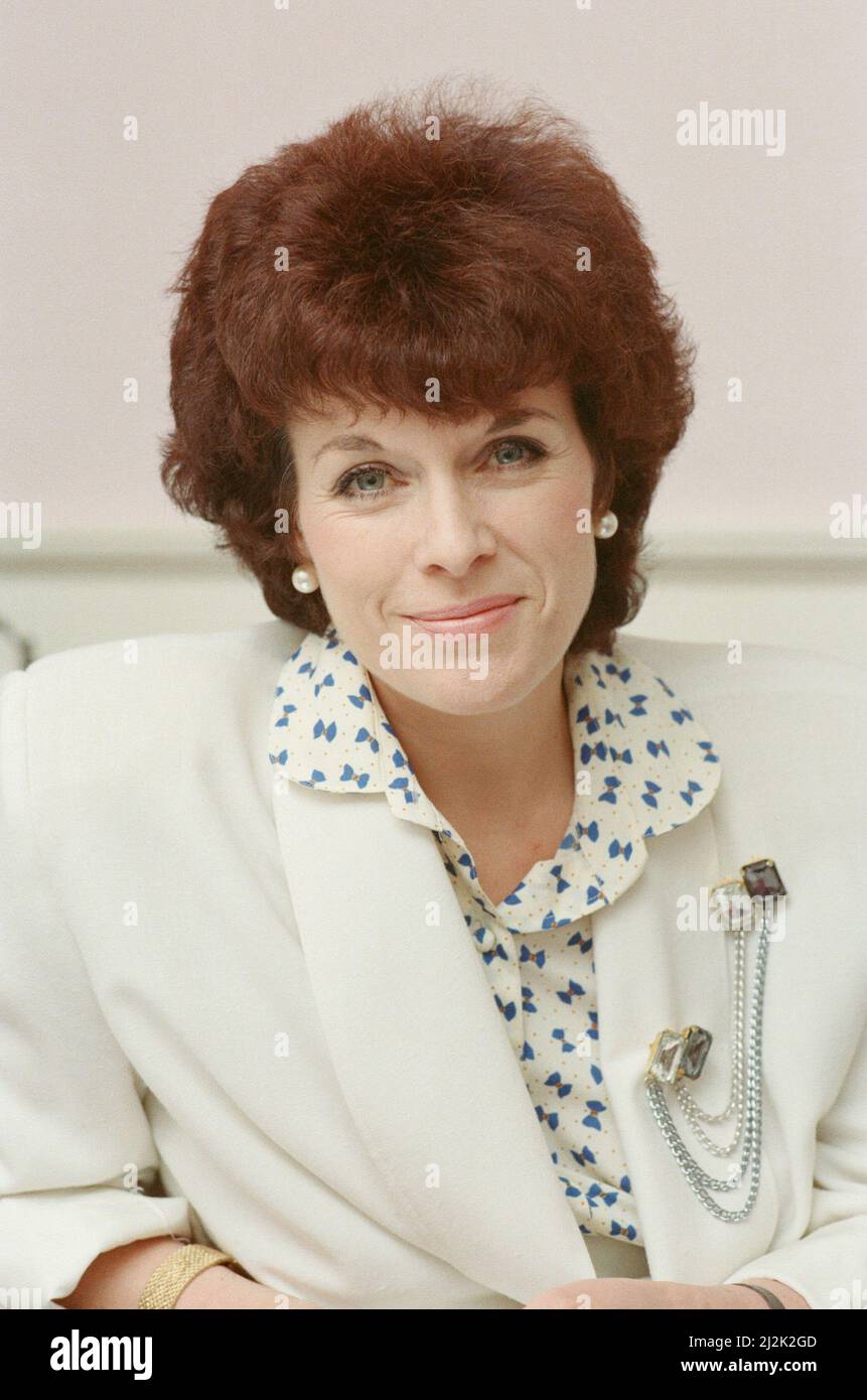 Jill Gascoine. Attrice televisiva, meglio conosciuta per il suo ruolo come detective Inspector Maggie Forbes nella serie televisiva del 1980s The Gentle Touch e la sua serie spin-off C.A.T.S Picture scattata il 12th maggio 1988 Foto Stock