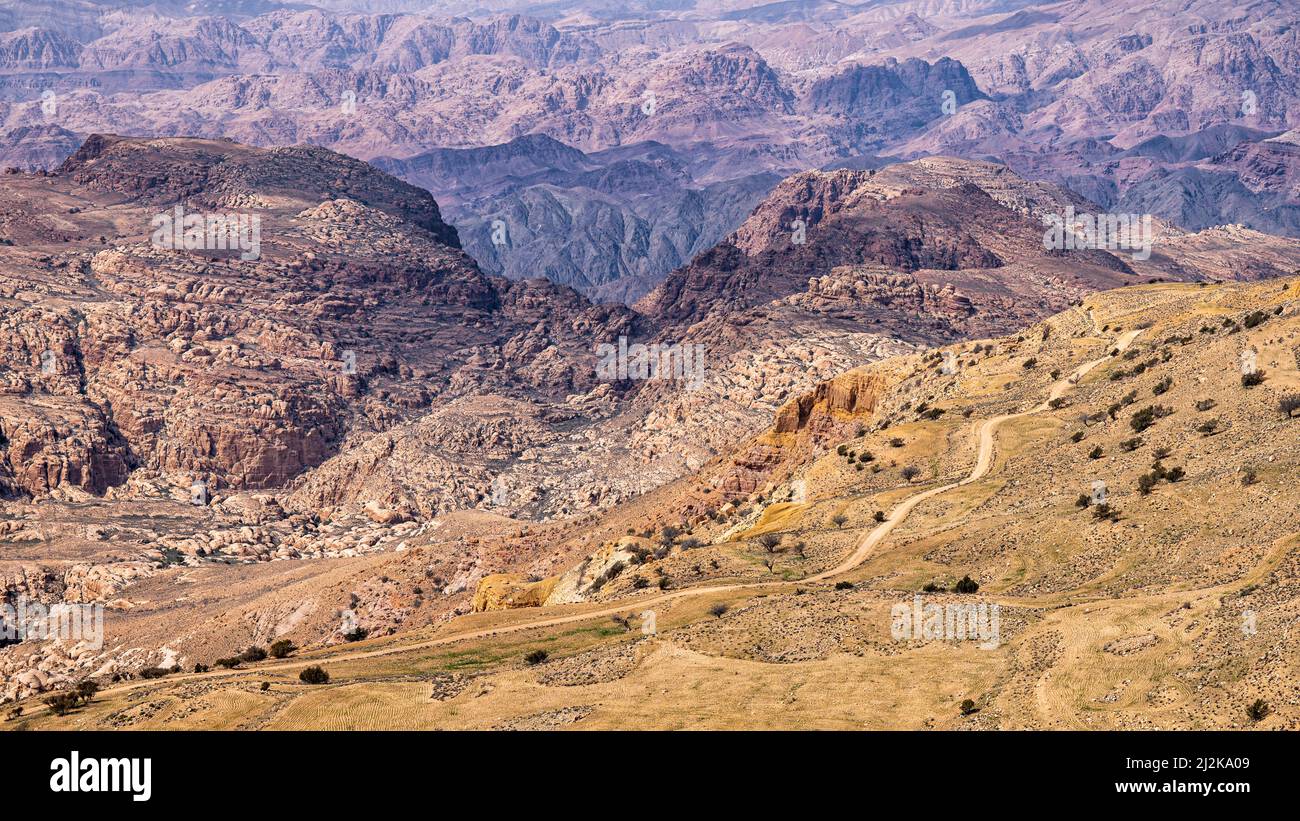 Paesaggio desertico delle montagne di Edom, Shoubak, Giordania. Foto Stock