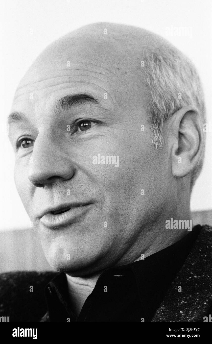 Patrick Stewart, attore, che sta giocando il ruolo del capitano Jean Luc Picard in Star Trek la prossima generazione, nella foto del 20th aprile 1988. Foto Stock