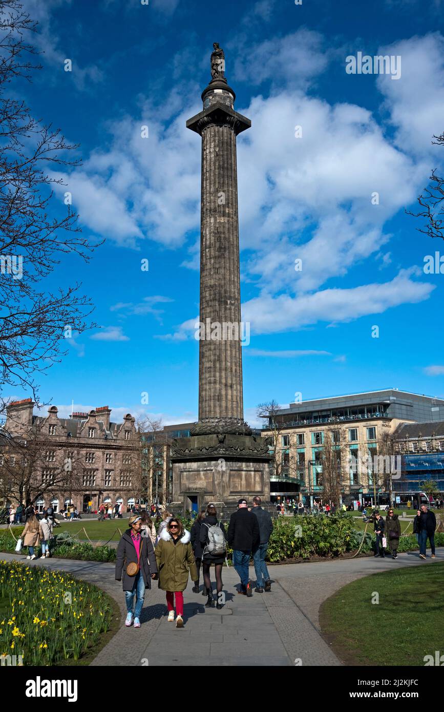 Il controverso monumento di Melville, che commemora Henry Dundas, il primo visconte Melville a St Andrew Square, Edimburgo, Scozia, Regno Unito. Foto Stock