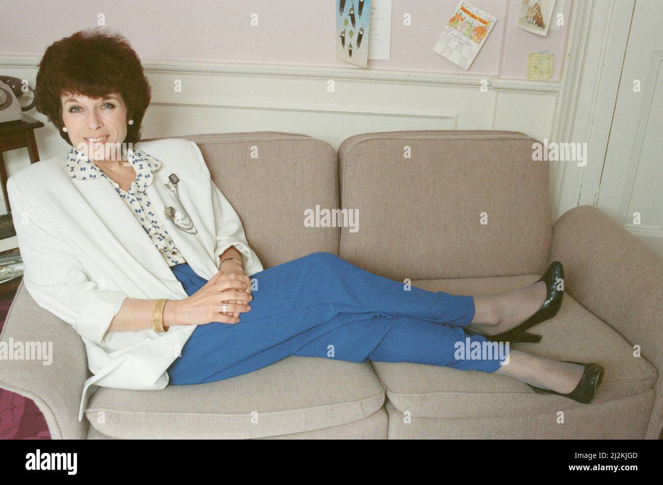 Jill Gascoine. Attrice televisiva, meglio conosciuta per il suo ruolo come detective Inspector Maggie Forbes nella serie televisiva del 1980s The Gentle Touch e la sua serie spin-off C.A.T.S Picture scattata il 12th maggio 1988 Foto Stock