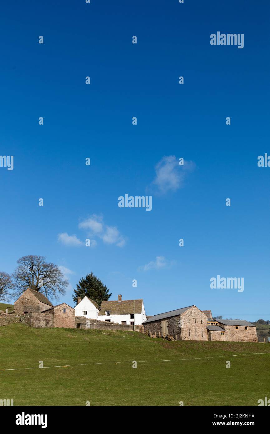 Llwyn Celyn 15th secolo fattoria, Landmark Trust progetto di restauro, Brecon Beacons National Park, Galles, Regno Unito Foto Stock
