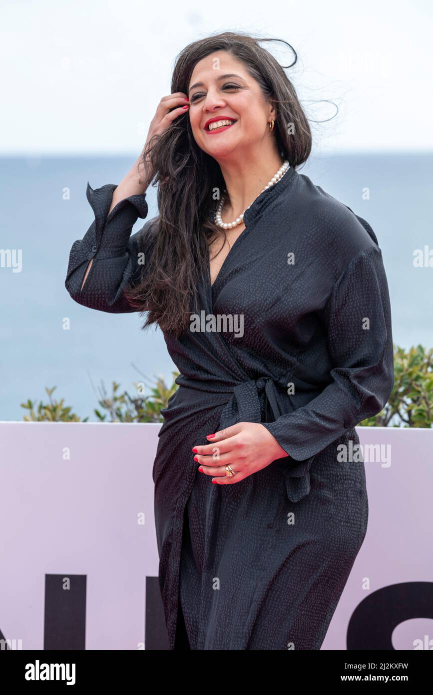 Cannes, Francia, 2 aprile 2022, Deakla Keydar partecipa alla Fotocall 'la lezione' durante il Festival delle Canneseries 5th a Cannes, Francia Foto Stock