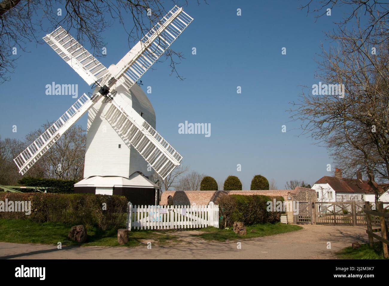 Oldland restaured post Mill, Keymer, Hassocks, West Sussex, Inghilterra [2022] Foto Stock