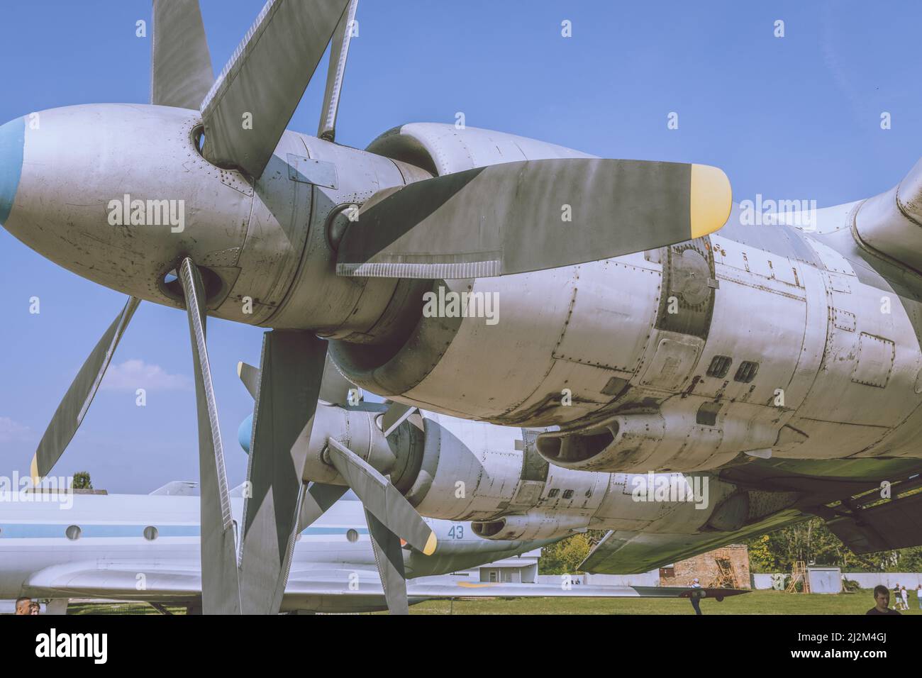 Tupolev Tu-95 Bear Bomber Engine, in mostra al museo dell'aviazione statale Ucraina, Kiev Foto Stock