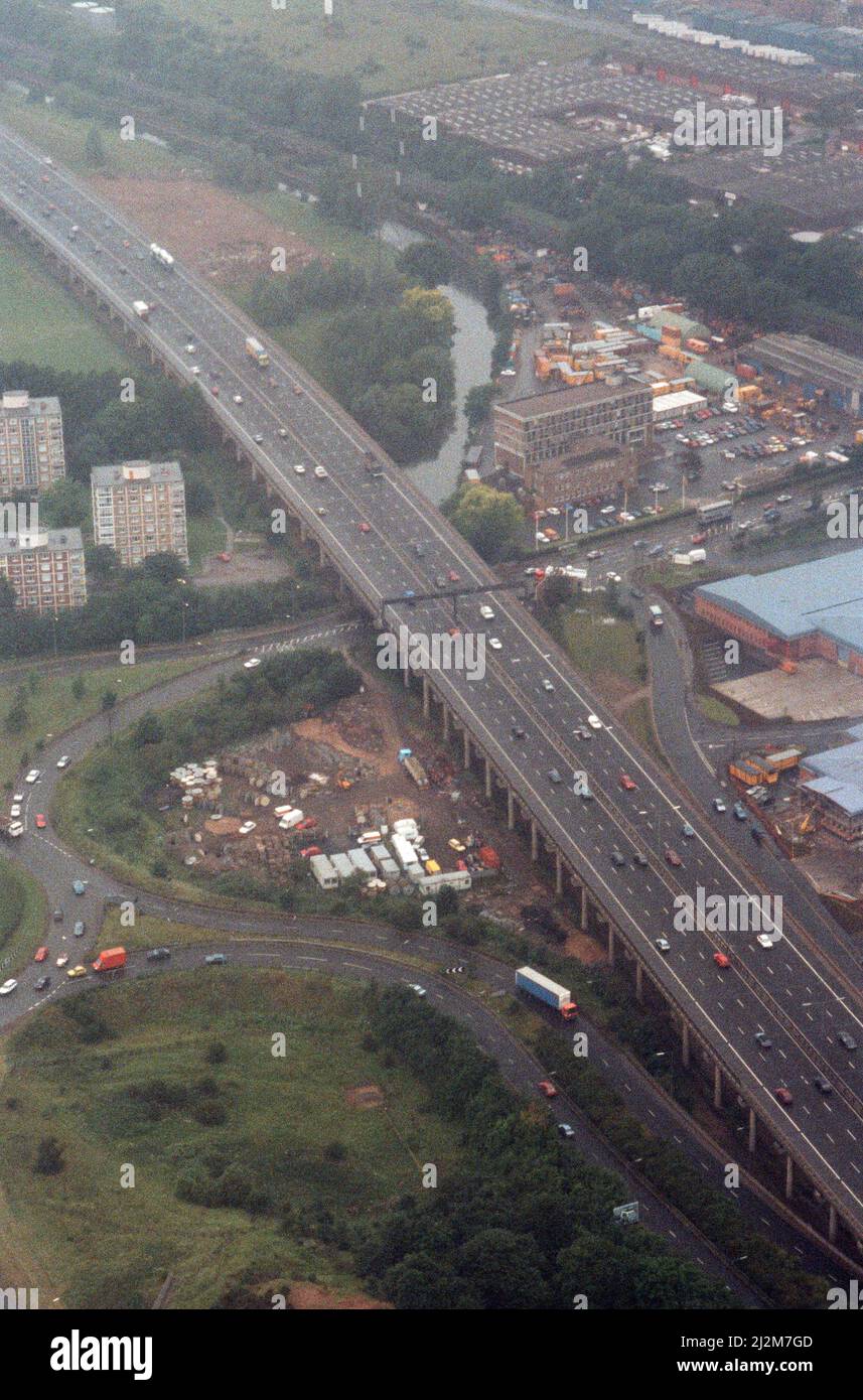 Vista aerea del traffico a Birmingham, dal BRMB radio Flying Eye. 18th giugno 1990. Foto Stock