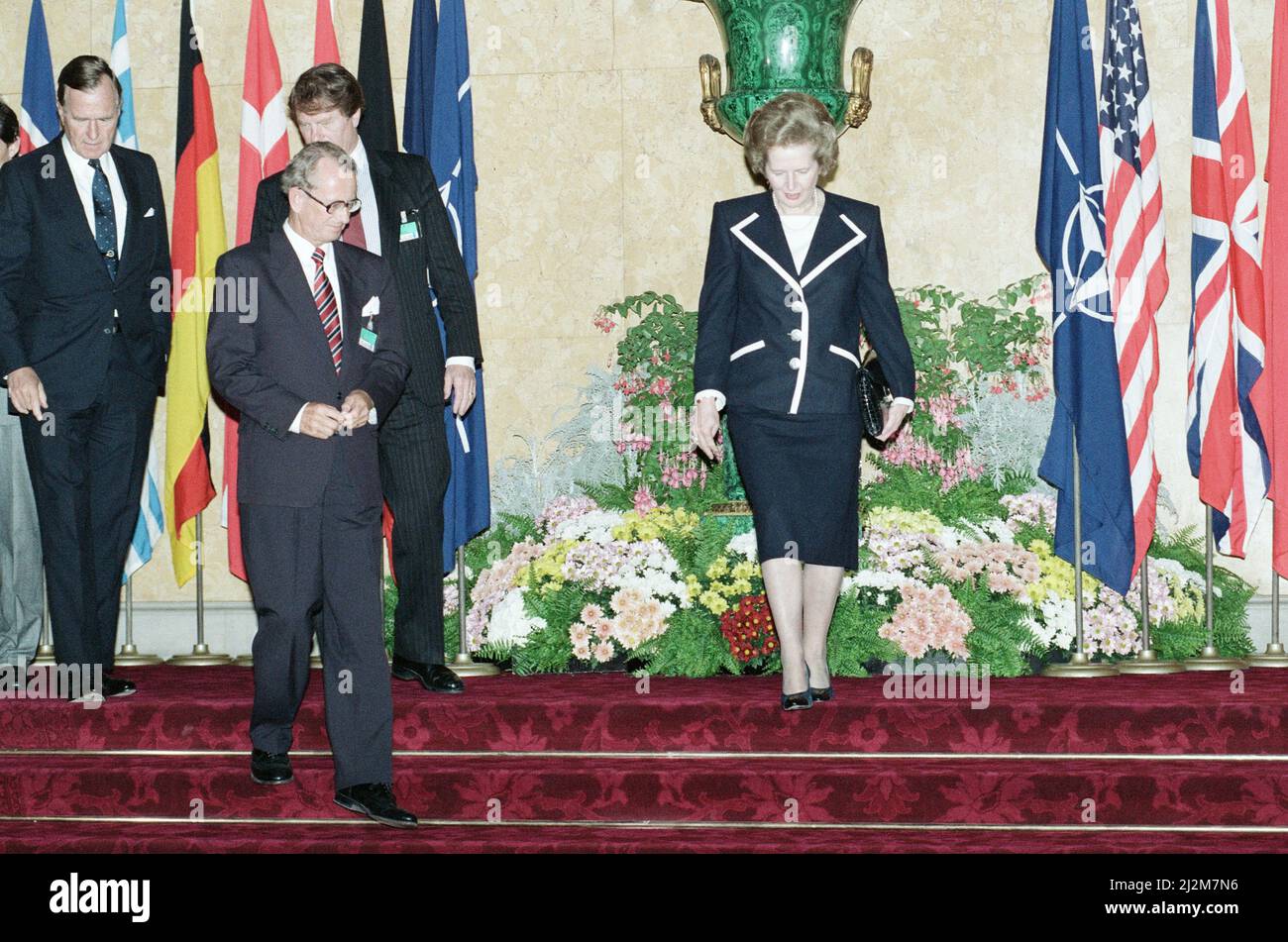 La riunione della NATO ha tenuto una Lancaster House, Londra. Presidente degli Stati Uniti George Bush e primo Ministro Margaret Thatcher. 5th luglio 1990. Foto Stock