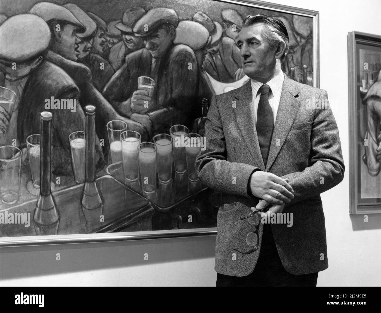 L'artista nordest Norman Cornish ha ritratto alla sua mostra. Norman festeggia il suo 70th° compleanno con la pubblicazione delle sue memorie insieme alla prima mostra della sua opera per quasi un decennio. Circa 1989. Foto Stock