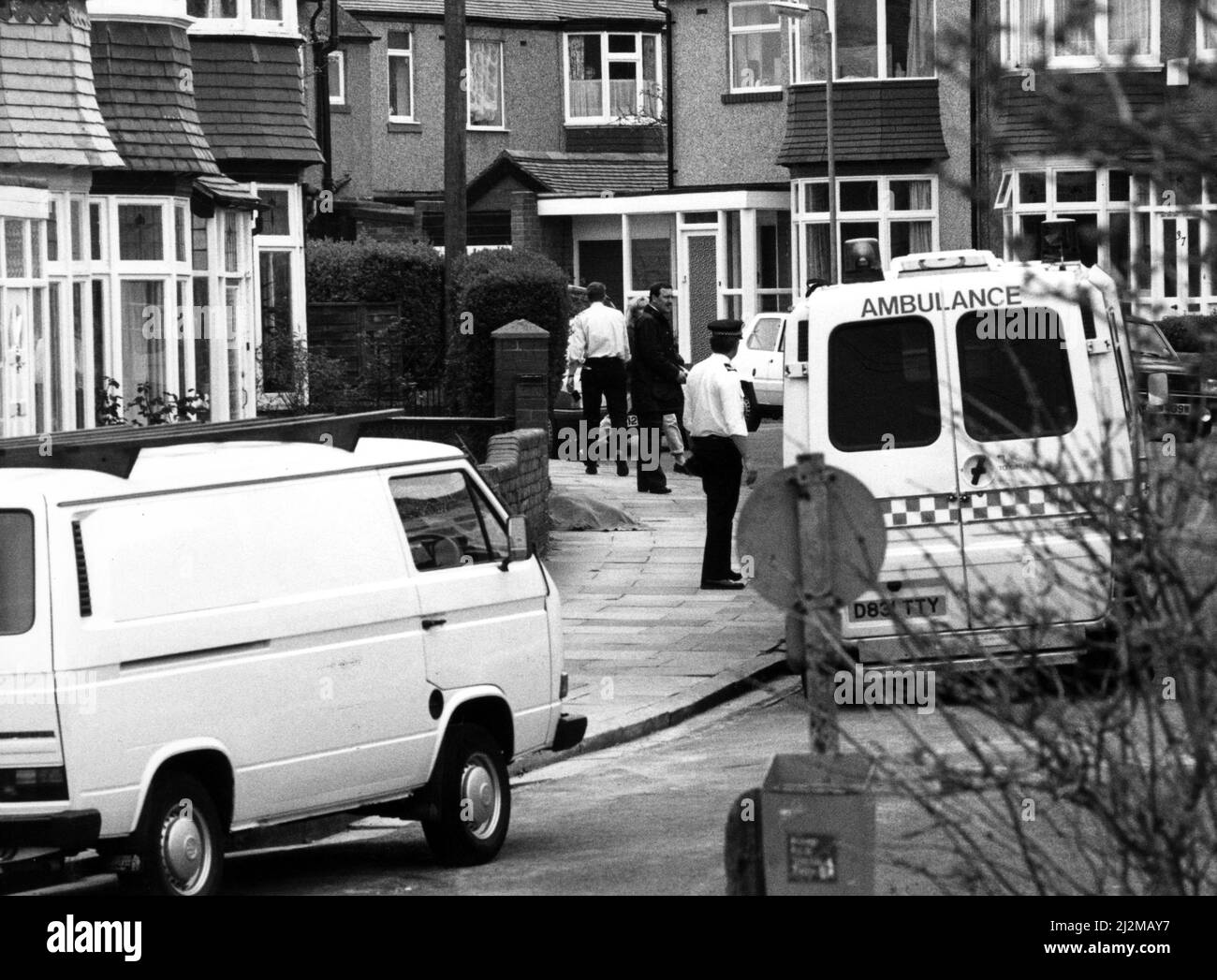 La scena di Windsor Road dopo che Ken Mackintosh era stato ucciso. 2nd maggio 1990. Foto Stock