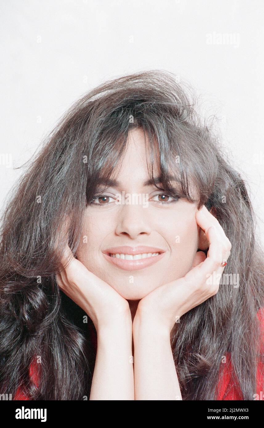 Susanna Hoffs, cantante, chitarrista e attrice americana, Studio Pix, Londra, Lunedì 25th Febbraio 1991. Foto Stock