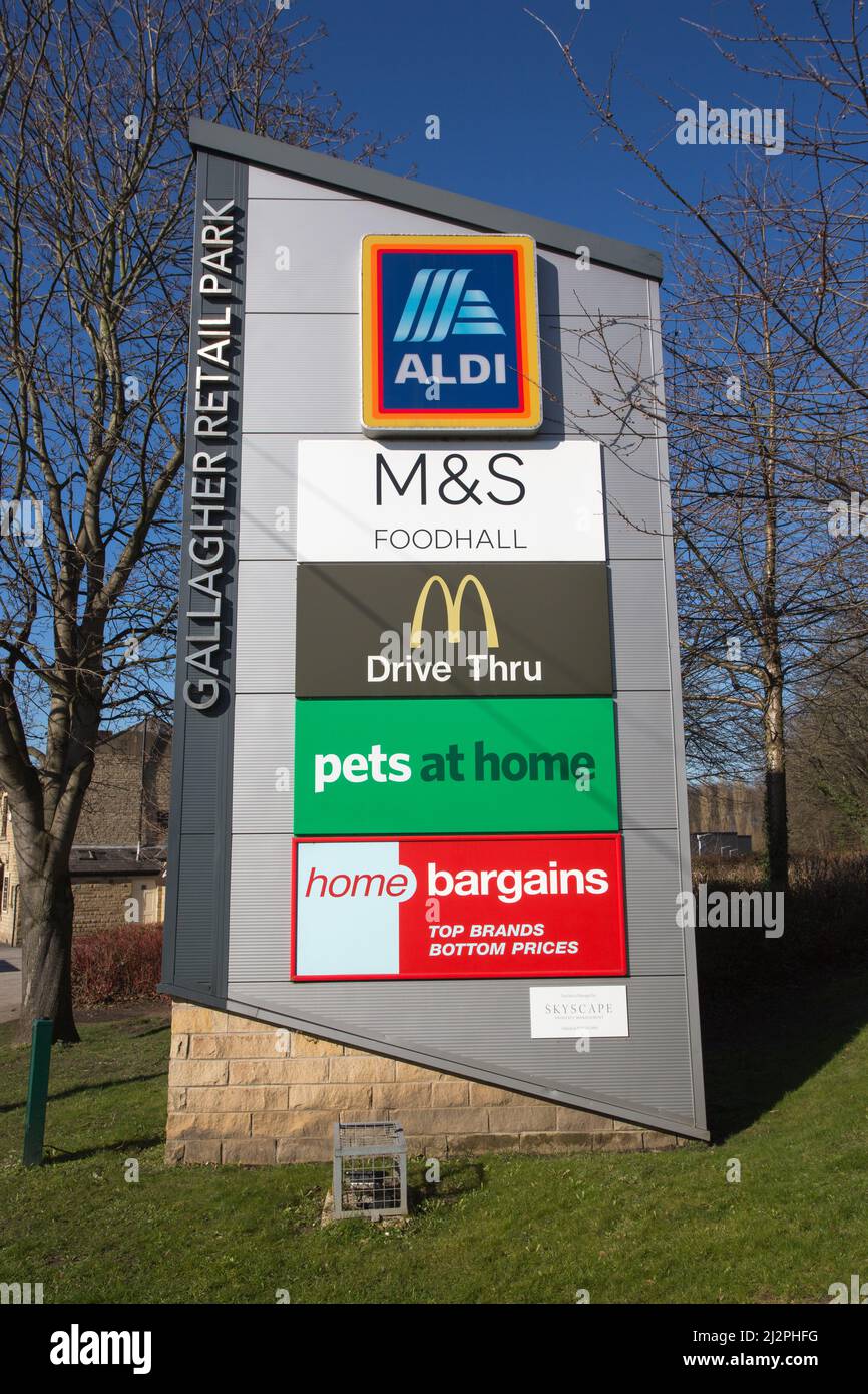 Gallagher Retail Park, Huddersfield Foto Stock Gallagher Retail Park, Huddersfield Foto Stock