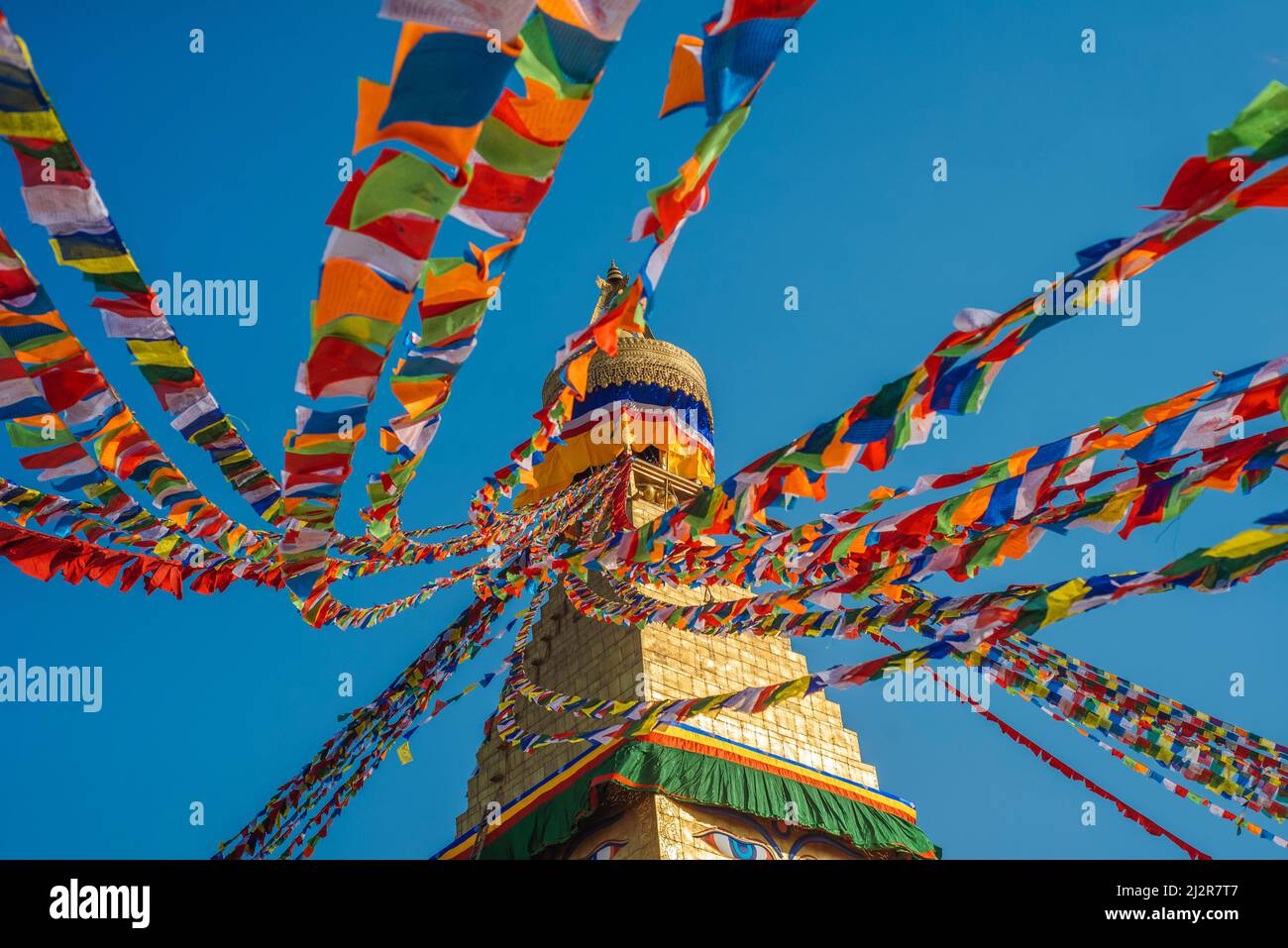 Boudha Stupa conosciuto anche come Boudhanath Stupa, Kathmandu, Nepal. Boudha Stupa (costruito intorno al 600 d.C.) è un sito patrimonio dell'umanità dell'UNESCO e uno dei più grandi stupa buddisti del mondo. Foto Stock