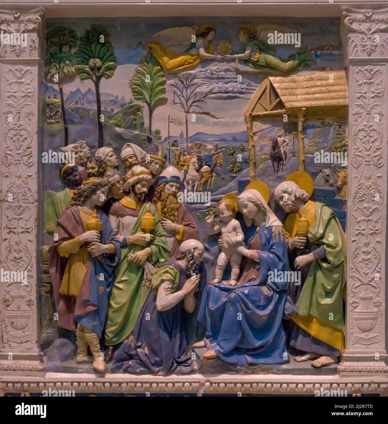L'Adorazione dei Re 1500-1510 Andrea della Robbia nel Victoria and Albert Museum, Londra, Inghilterra, Regno Unito Foto Stock
