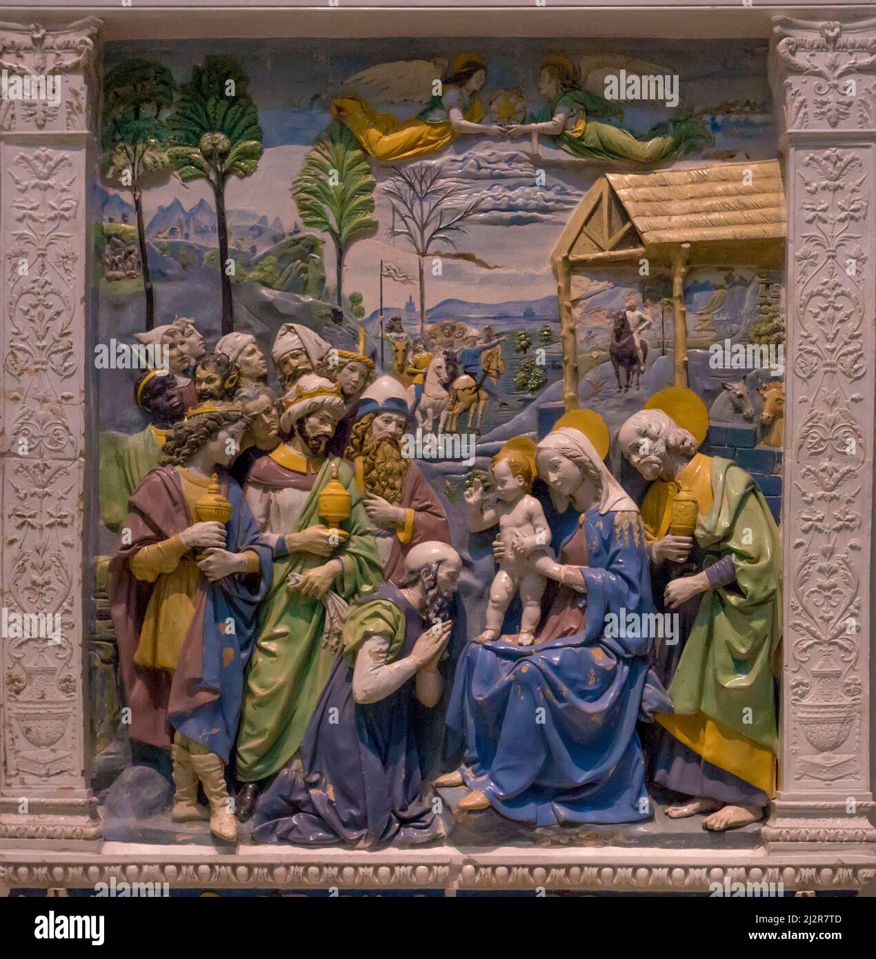 L'Adorazione dei Re 1500-1510 Andrea della Robbia nel Victoria and Albert Museum, Londra, Inghilterra, Regno Unito Foto Stock