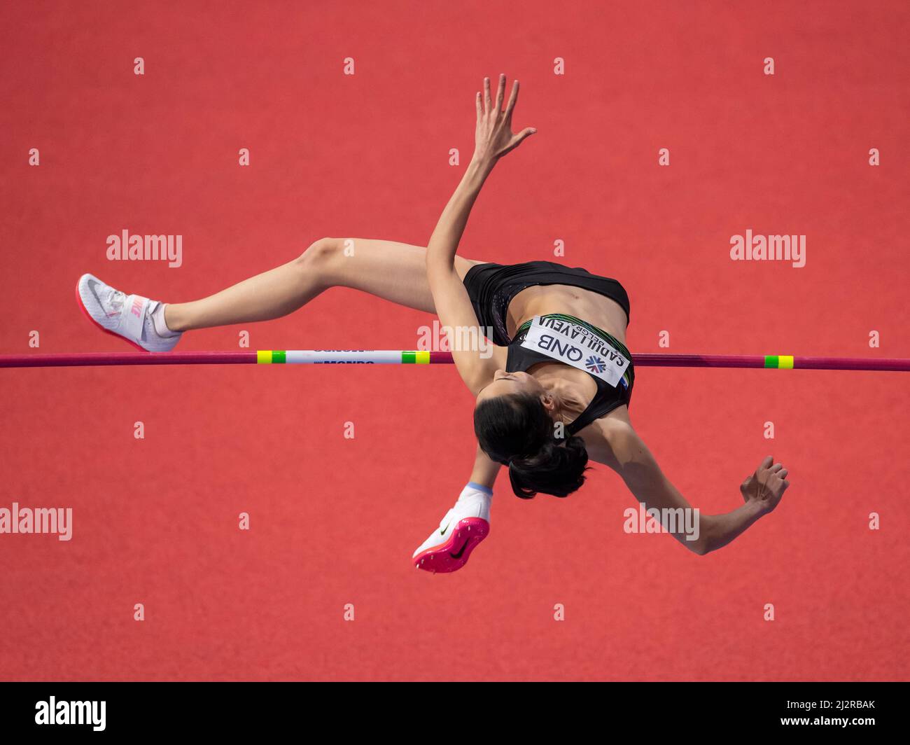 Safina Sadullayeva UZB in competizione nel salto di qualità femminile del secondo giorno del Campionato Mondiale di Atletica Indoor Belgrado 2022 presso l'Arena di Belgrado a ma Foto Stock