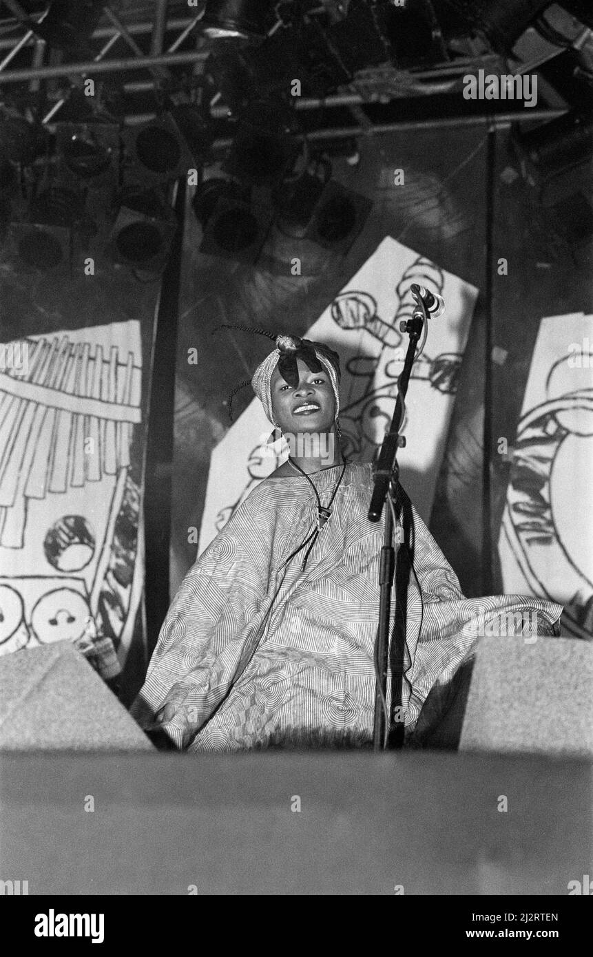 Artisti che si esibiscono al festival WOMAD di Rivermead a Reading, Berkshire, 17th luglio 1992. Foto Stock