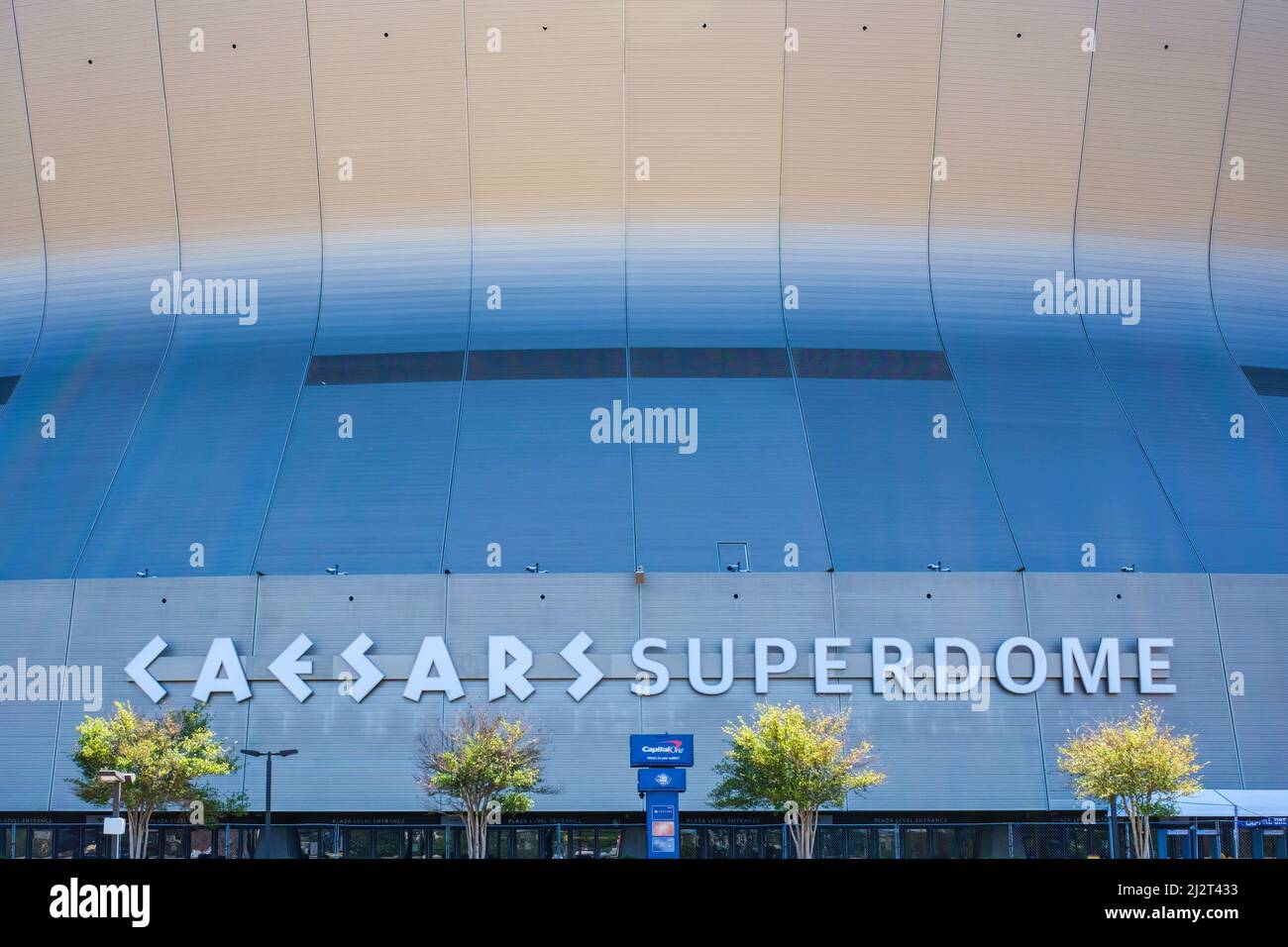Ingresso al Superdome di Caesar durante il torneo di pallacanestro NCAA Final Four del 2022, il 3 aprile 2022 a New Orleans, LA, USA Foto Stock
