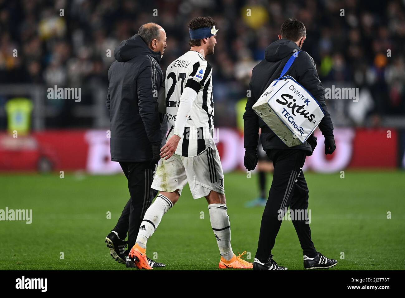 Torin, Italia. 03rd Apr 2022. Manuel Locatelli (Juventus) durante la partita italiana 'srie A' tra Juventus 0-1 Inter allo Stadio Allianz il 3 aprile 2022 a Torino. (Foto di Maurizio Borsari/AFLO Credit: AFLO Co. Ltd./Alamy Live News Foto Stock