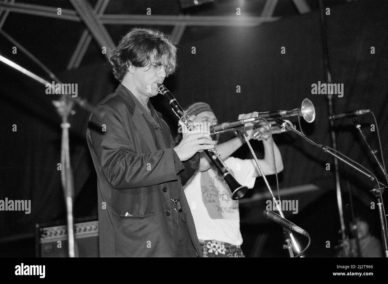 La Klezmatica si esibisce al WOMAD Festival di Rivermead a Reading, Berkshire, 17th luglio 1992. Foto Stock