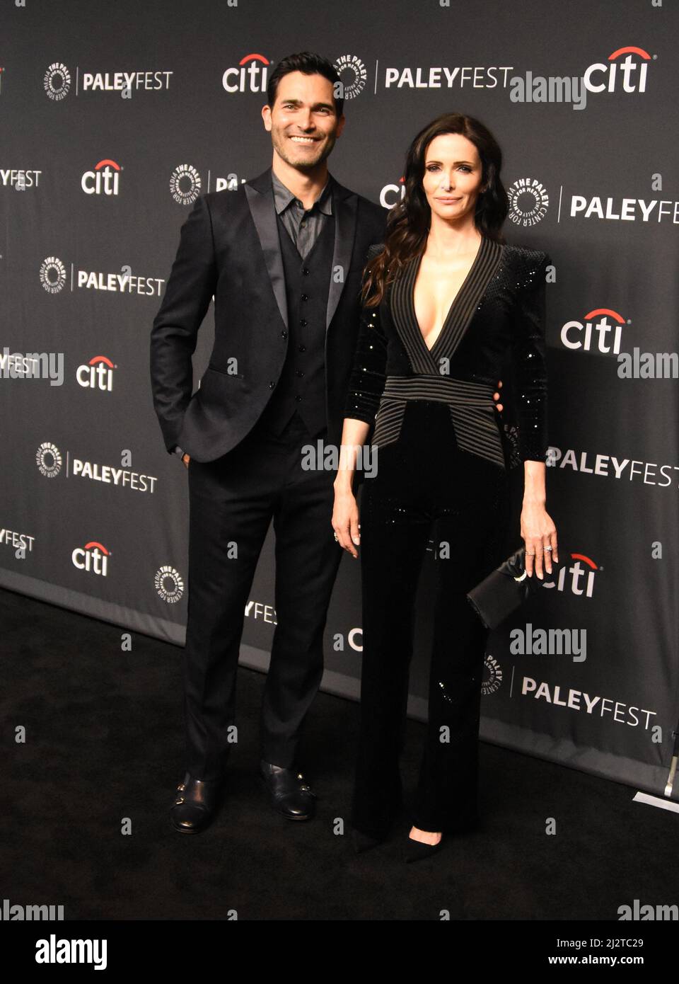 Hollywood, California, USA 3rd Aprile 2022 l'attore Tyler Hoechlin e l'attrice Elizabeth 'Bitsie' Tulloch partecipano al Paley Center for Media's 39th Annual Paleyfest 'Superman & Lois' al Dolby Theatre il 3 Aprile 2022 a Hollywood, California, USA. Foto di Barry King/Alamy Live News Foto Stock