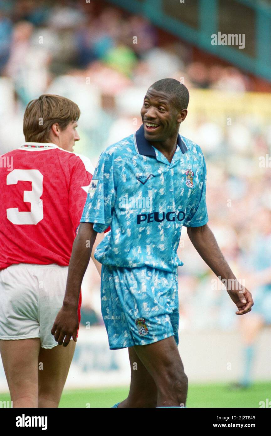 Partita della English Premier League, Coventry City 2 -1 Middlesbrough tenuto a Highfield Road. 15th agosto 1992. Foto Stock