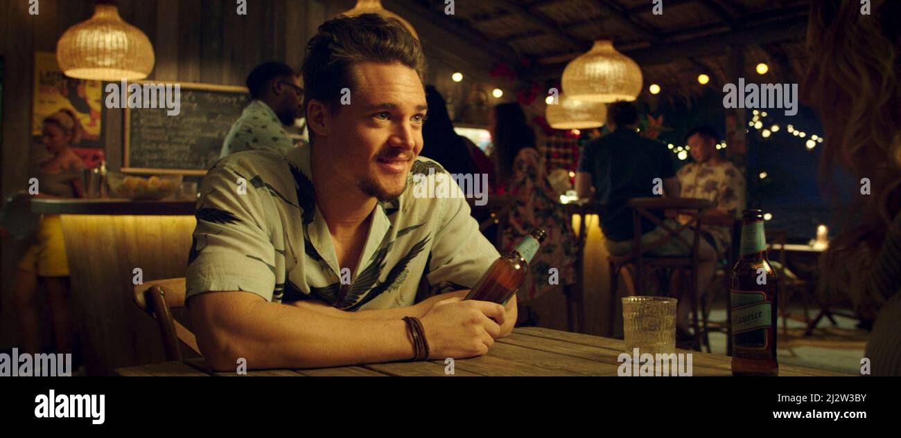 ALEXANDER DREYMON in HORIZON LINE (2020), diretto da MIKAEL MARCIMAIN. Credit: SF Studios Production AB / Album Foto Stock