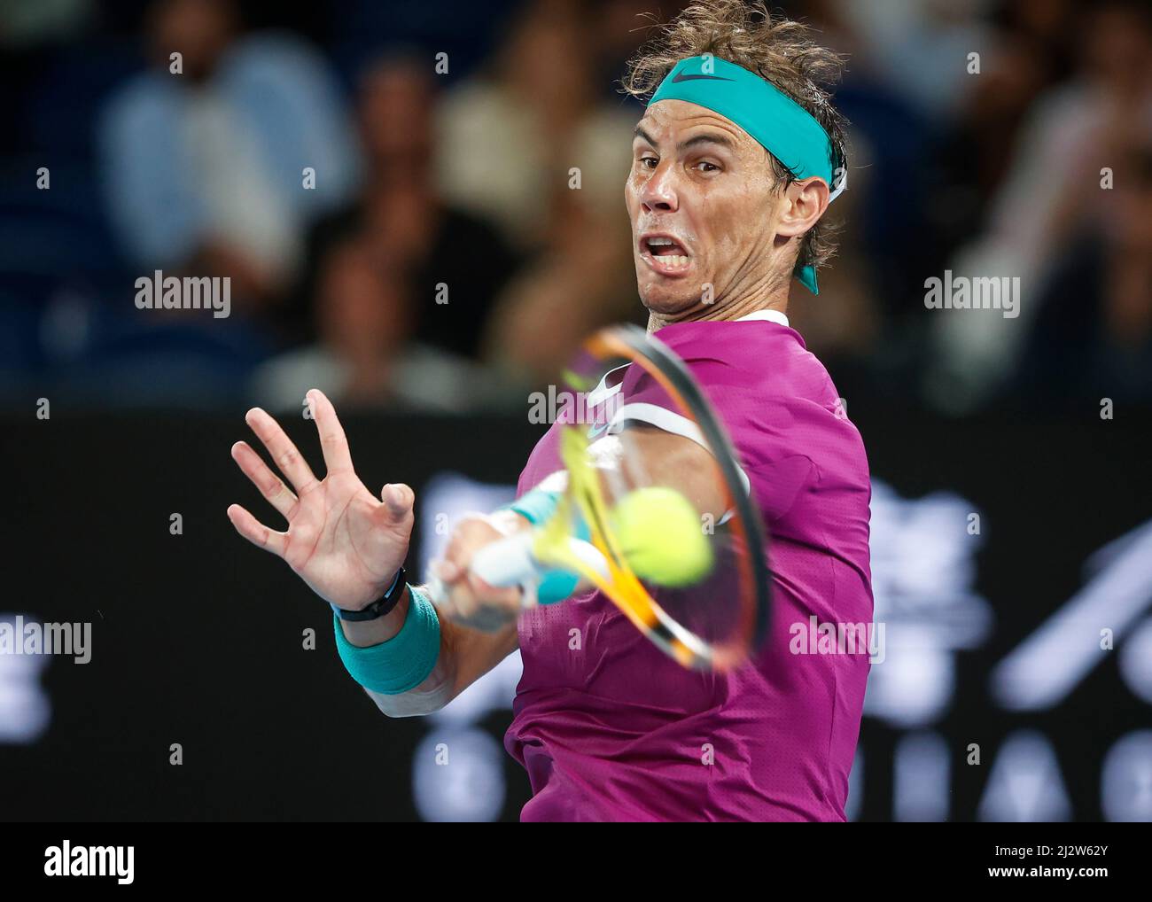 Il tennista spagnolo Rafael Nadal gioca in prima persona al torneo Australian Open 2022, Melbourne Park, Melbourne, Victoria, Australia . Foto Stock
