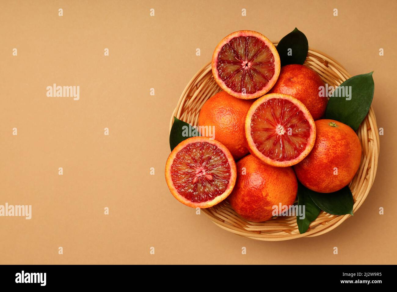 Concetto di agrumi con arancio rosso, spazio per testo Foto Stock