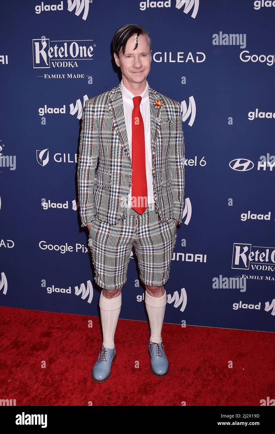 Beverly Hills, CA. 02nd Apr 2022. John Cameron Mitchell partecipa ai 33rd Annual GLAAD Media Awards al Beverly Hilton Hotel il 02 aprile 2022 a Beverly Hills, California. Credit: Jeffrey Mayer/JTM Photos/Media Punch/Alamy Live News Foto Stock